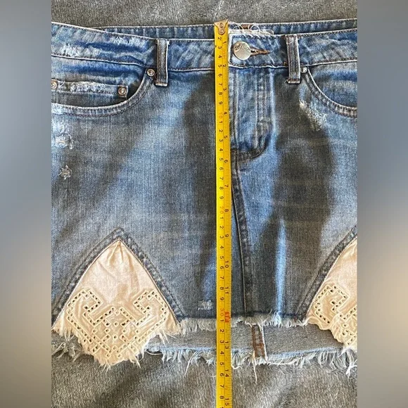 Free People Tire Swing Distressed Denim Mini Skirt Sz 10us - Picture 8 of 9